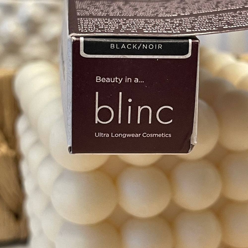 BLINC COSMETICS UltraVolume Tubing Mascara - Black - Picture 13 of 13